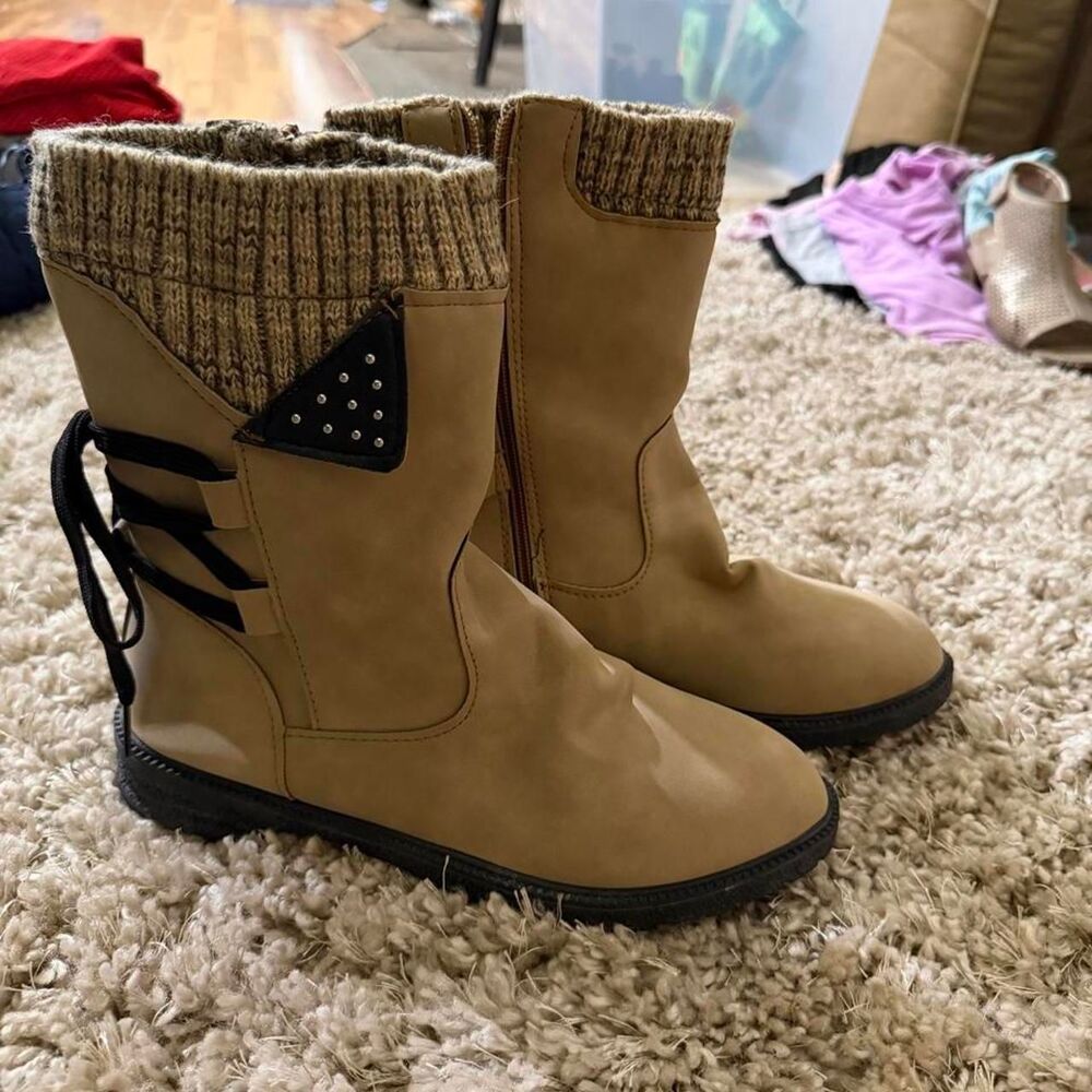 Unbranded Women's Tan and Brown Boots